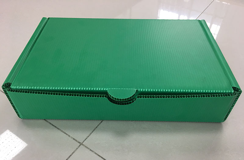 绿色中空格子板包装盒